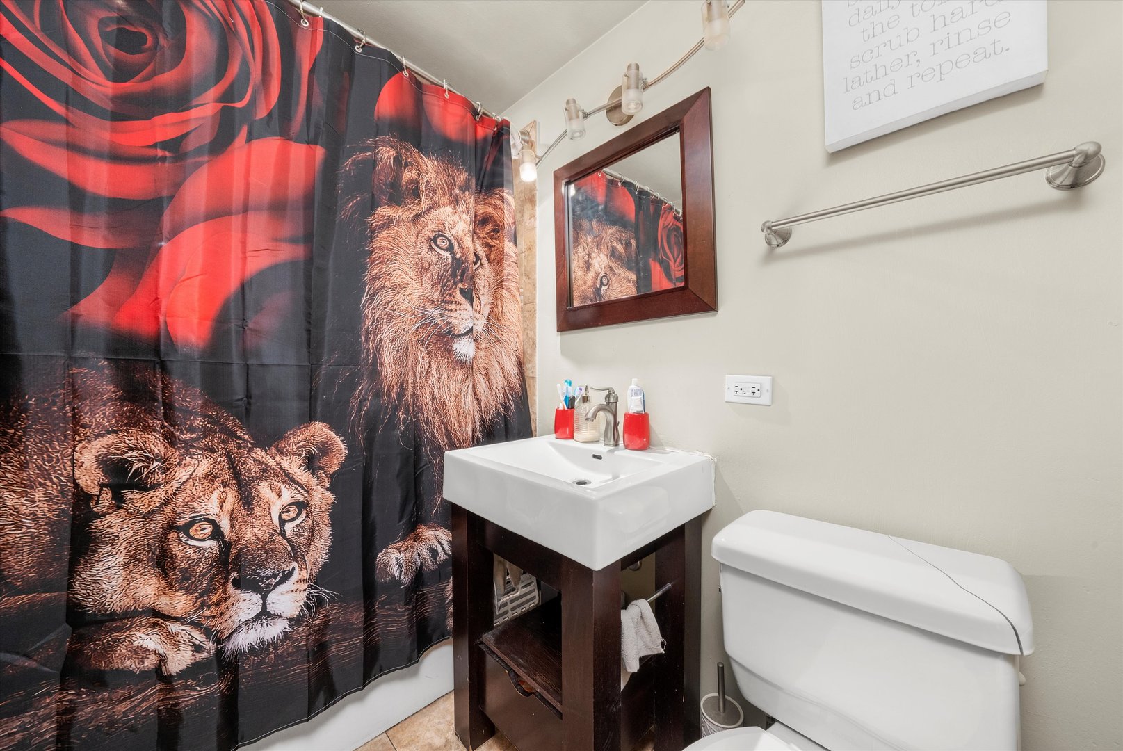 1012 E 159th Place, South Holland, IL 60473