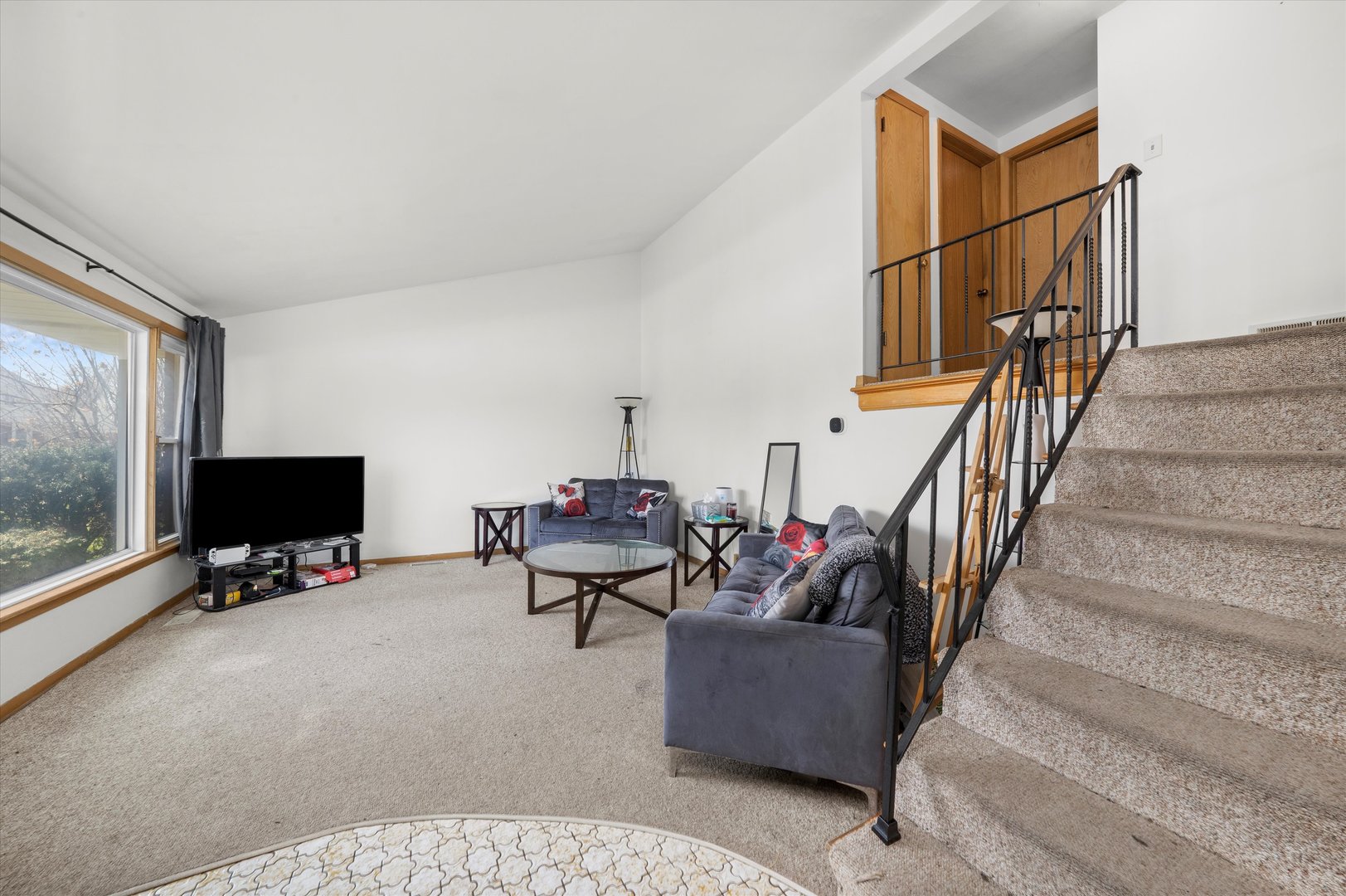 1012 E 159th Place, South Holland, IL 60473