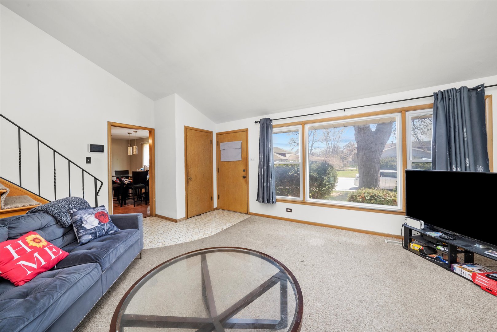 1012 E 159th Place, South Holland, IL 60473