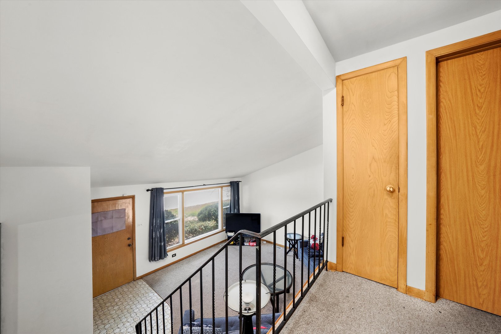 1012 E 159th Place, South Holland, IL 60473