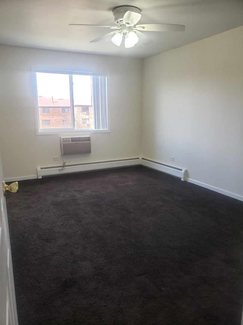 277 Shorewood Drive #2A, Glendale Heights, IL 60139