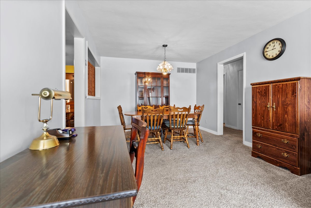 904 Snyder Drive, Bloomington, IL 61701