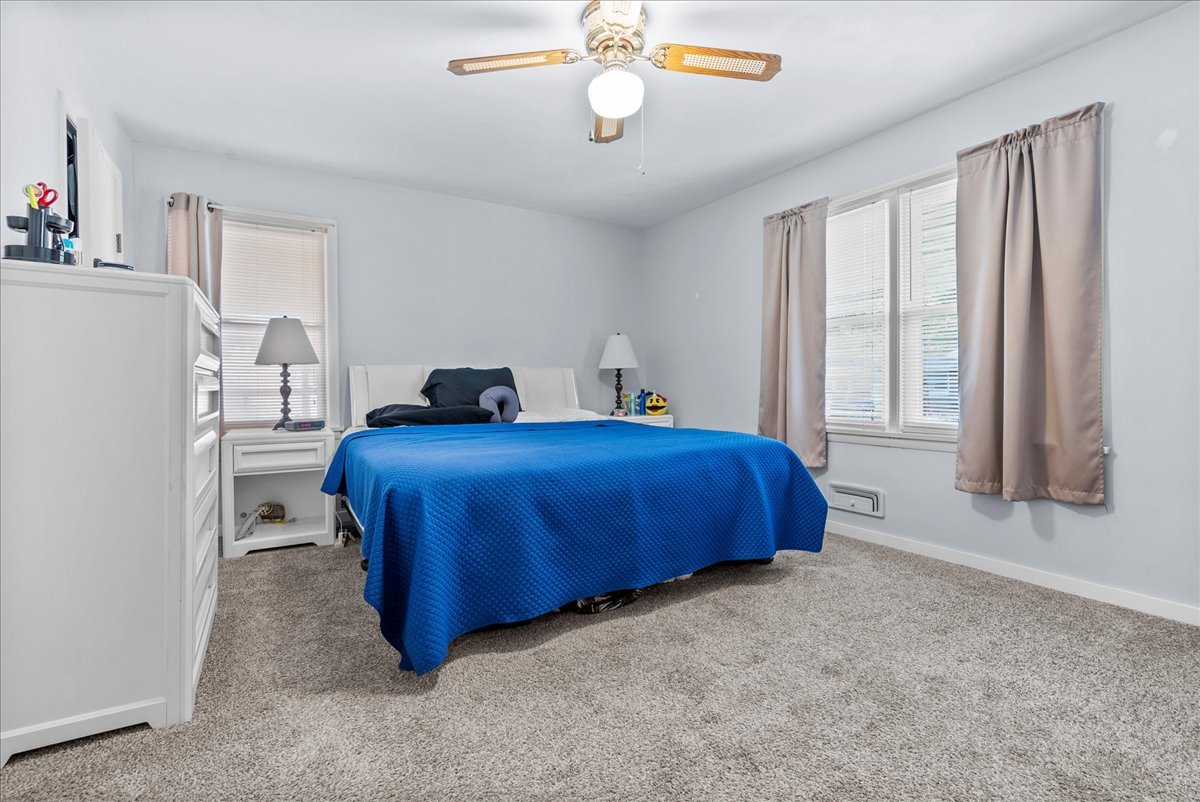 904 Snyder Drive, Bloomington, IL 61701