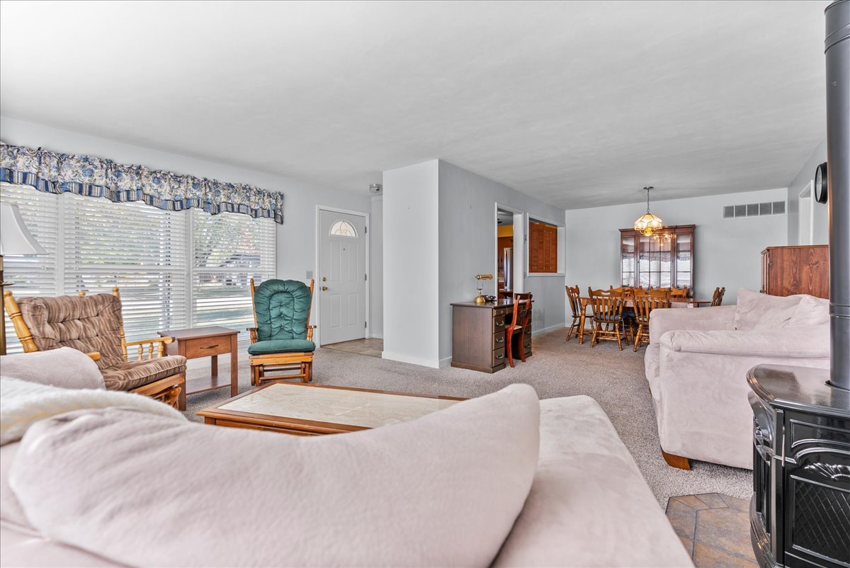 904 Snyder Drive, Bloomington, IL 61701