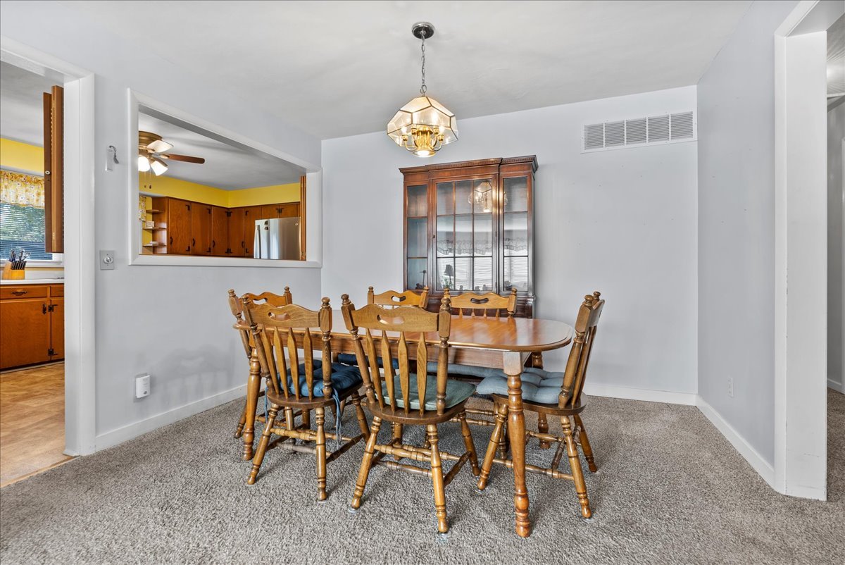 904 Snyder Drive, Bloomington, IL 61701