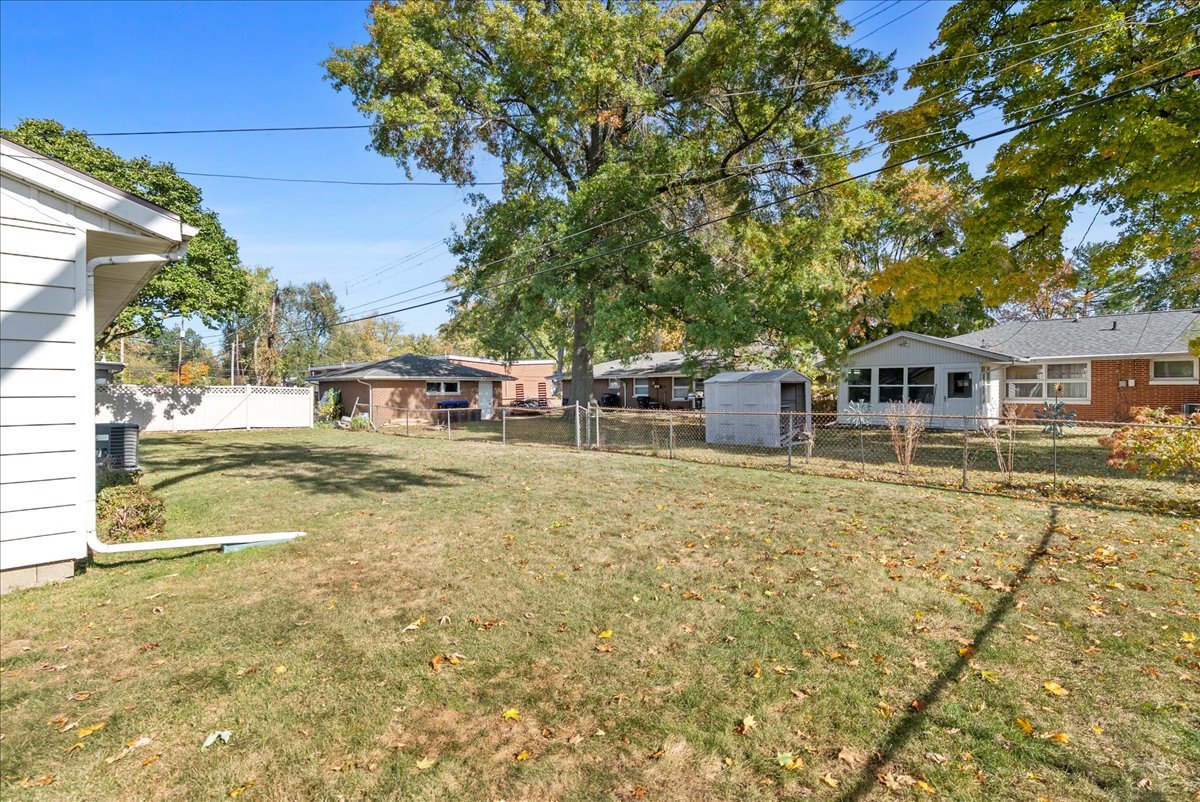 904 Snyder Drive, Bloomington, IL 61701