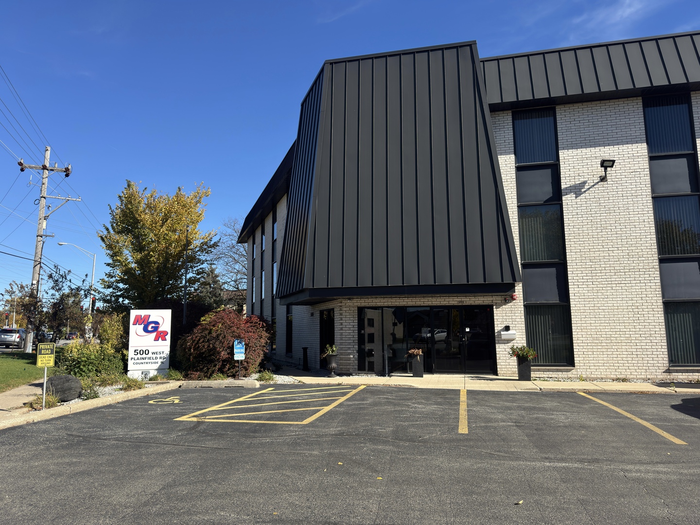 500 W Plainfield Road #2, Countryside, IL 60525