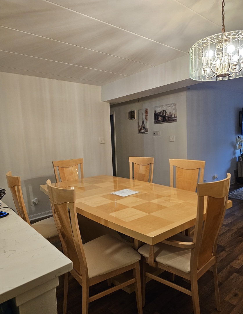 4530 W 93rd Street #1B, Oak Lawn, IL 60453