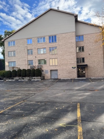 4530 W 93rd Street #1B, Oak Lawn, IL 60453