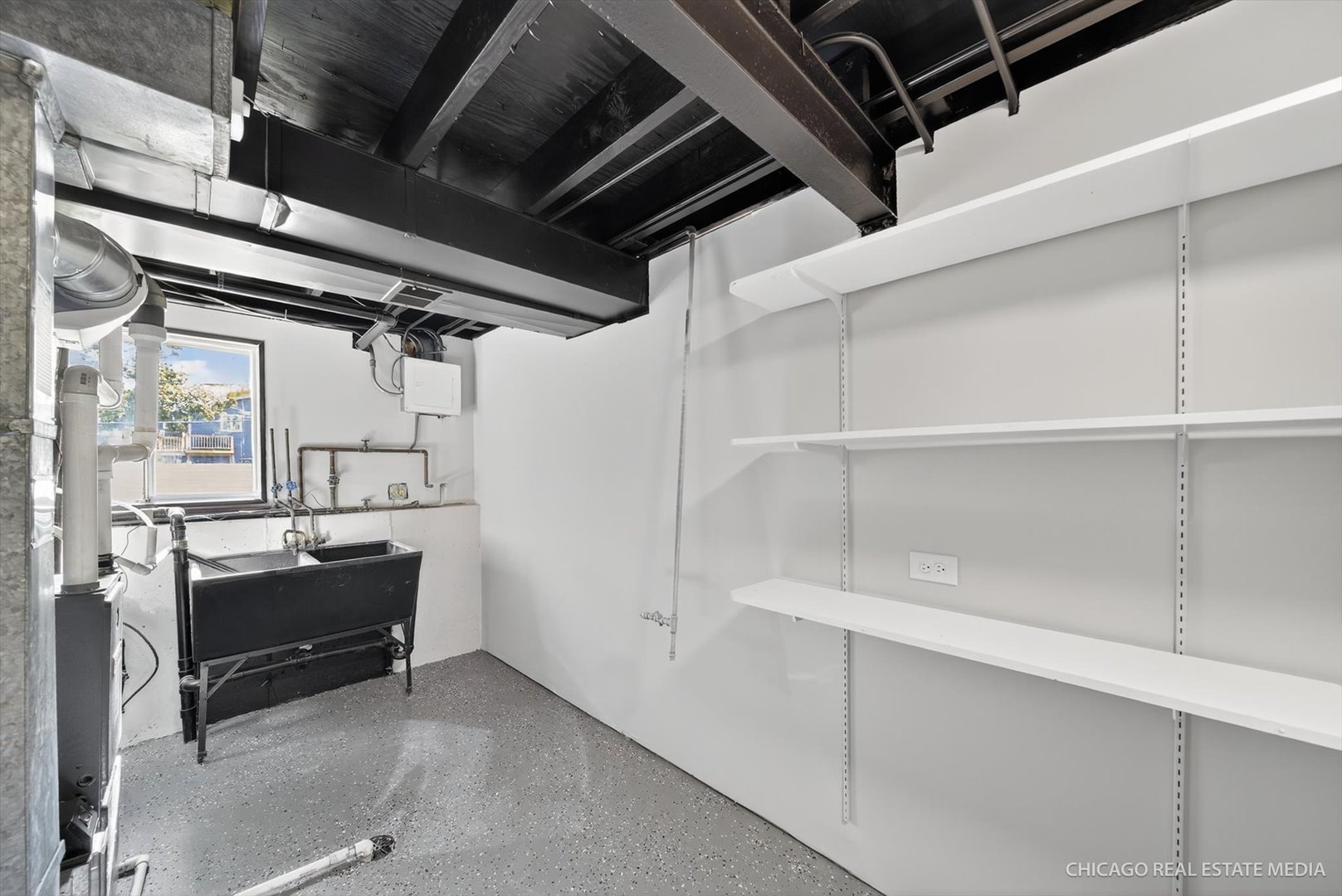 2211 Birchwood Parkway, Woodridge, IL 60517