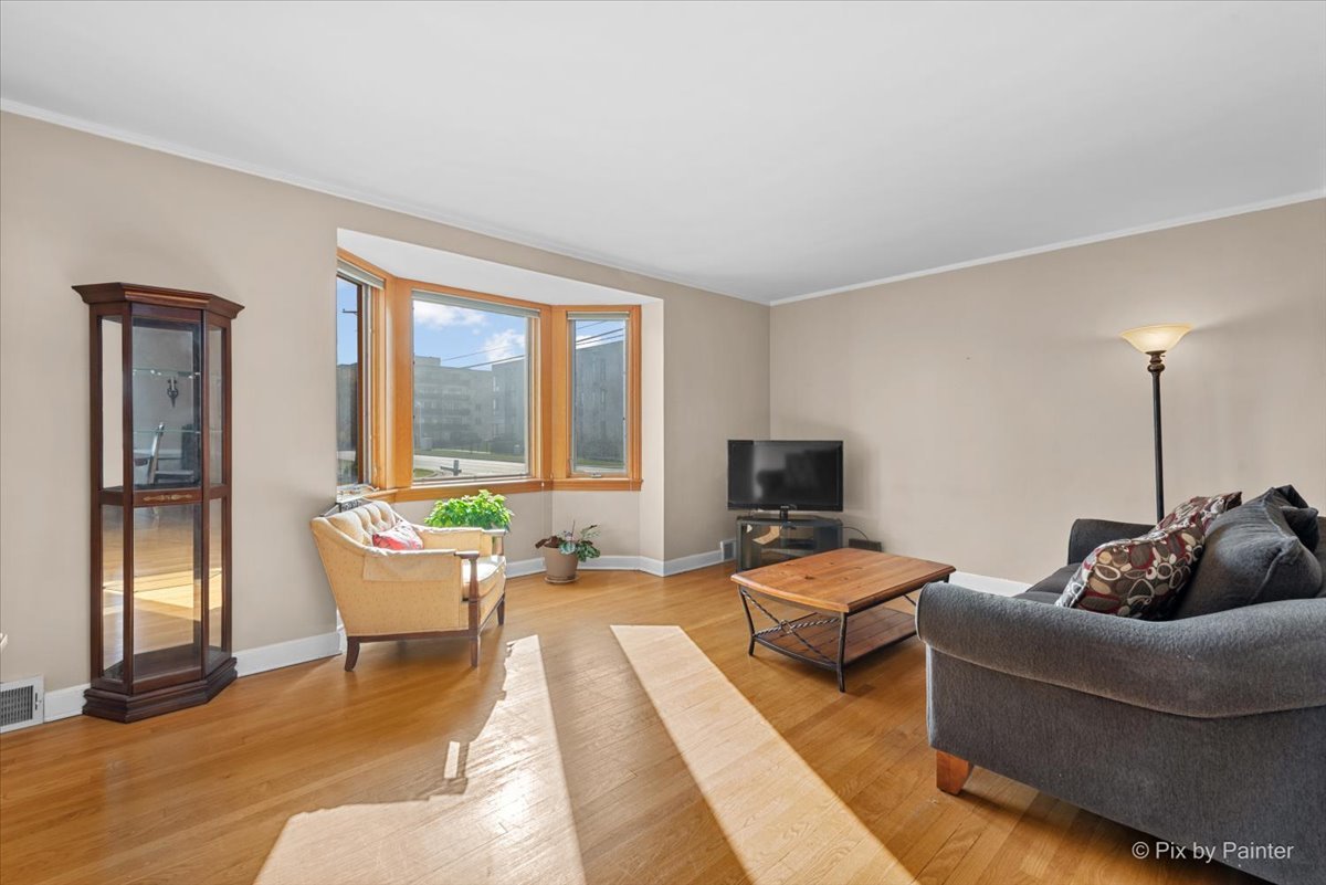 7944 W Metropole Street, Elmwood Park, IL 60707