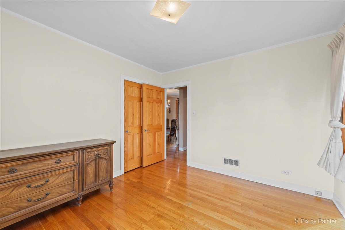 7944 W Metropole Street, Elmwood Park, IL 60707