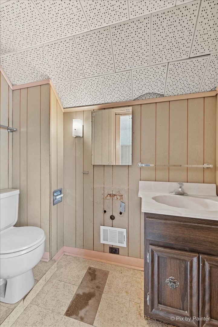 7944 W Metropole Street, Elmwood Park, IL 60707