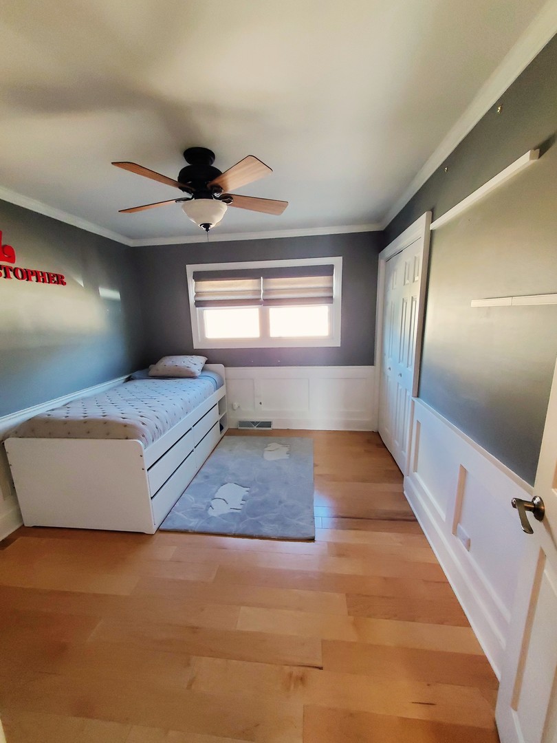 220 N Grace Street, Lombard, IL 60148