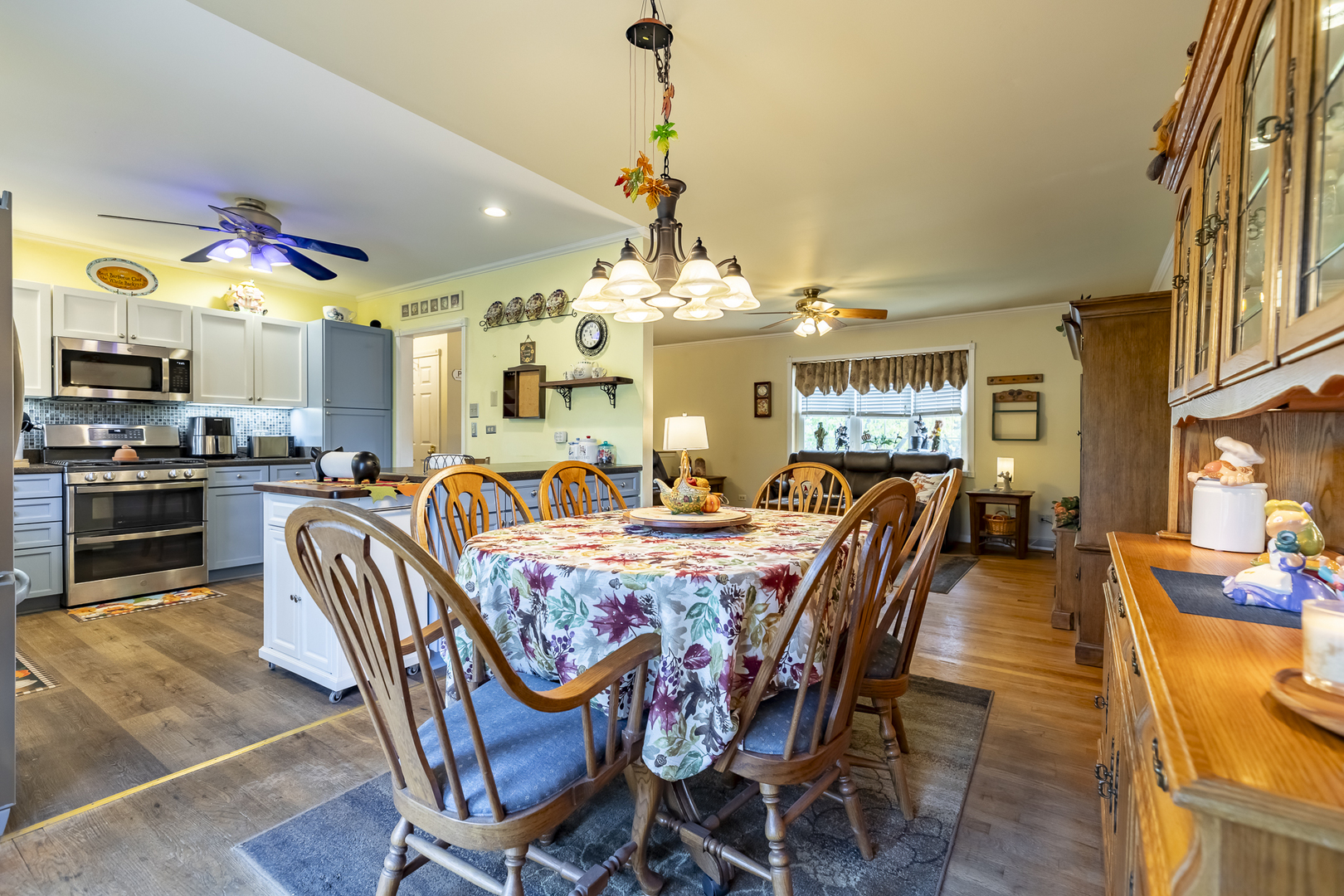 10 Herman Court, Crete, IL 60417