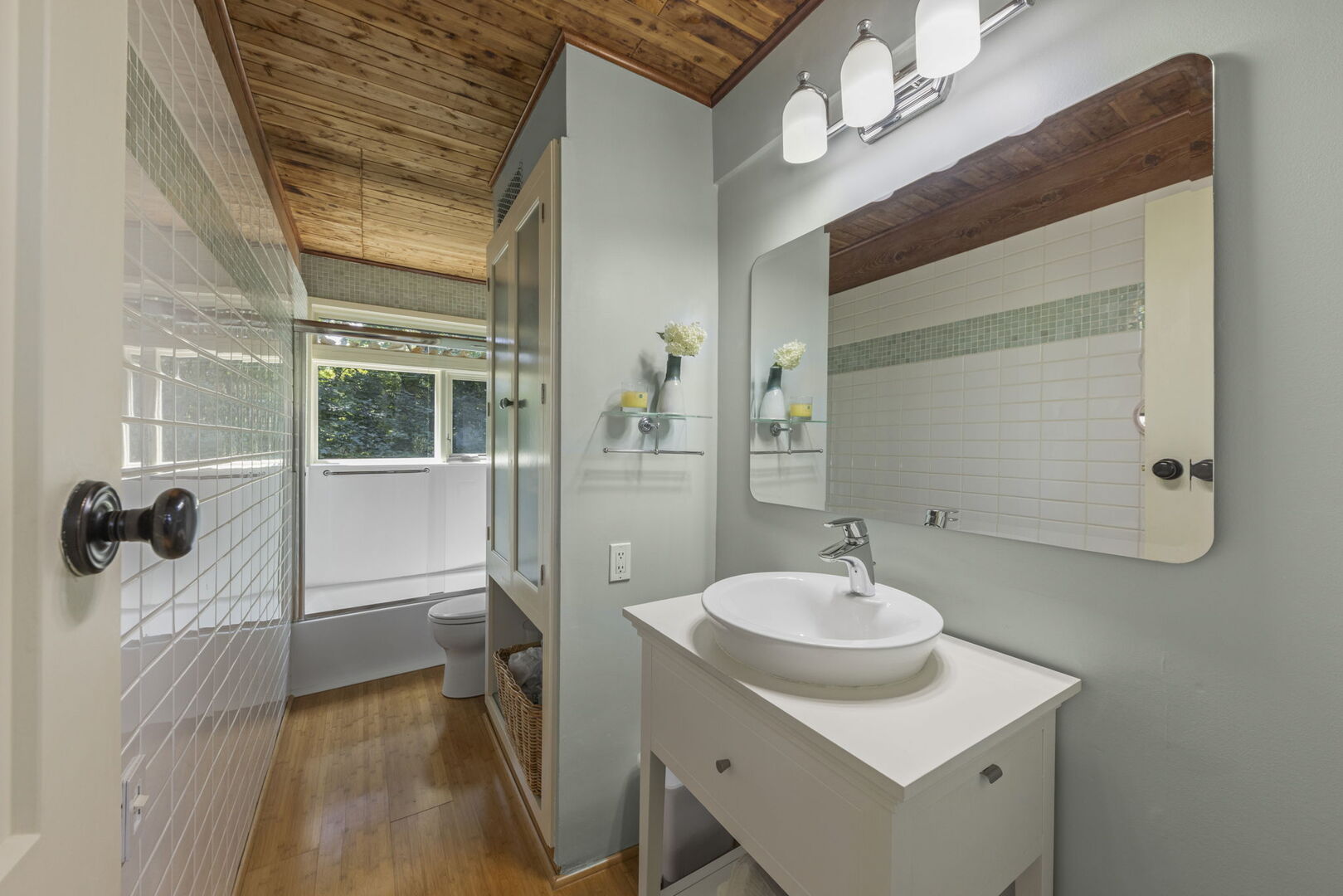 625 Midway Park, Glen Ellyn, IL 60137