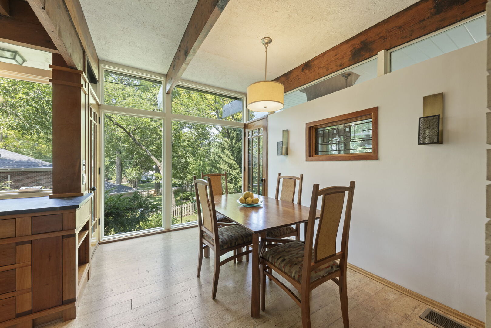 625 Midway Park, Glen Ellyn, IL 60137