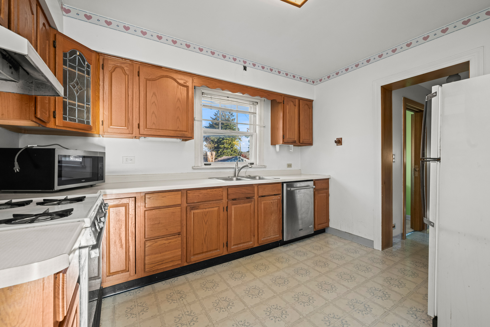 543 Columbia Avenue, Des Plaines, IL 60016