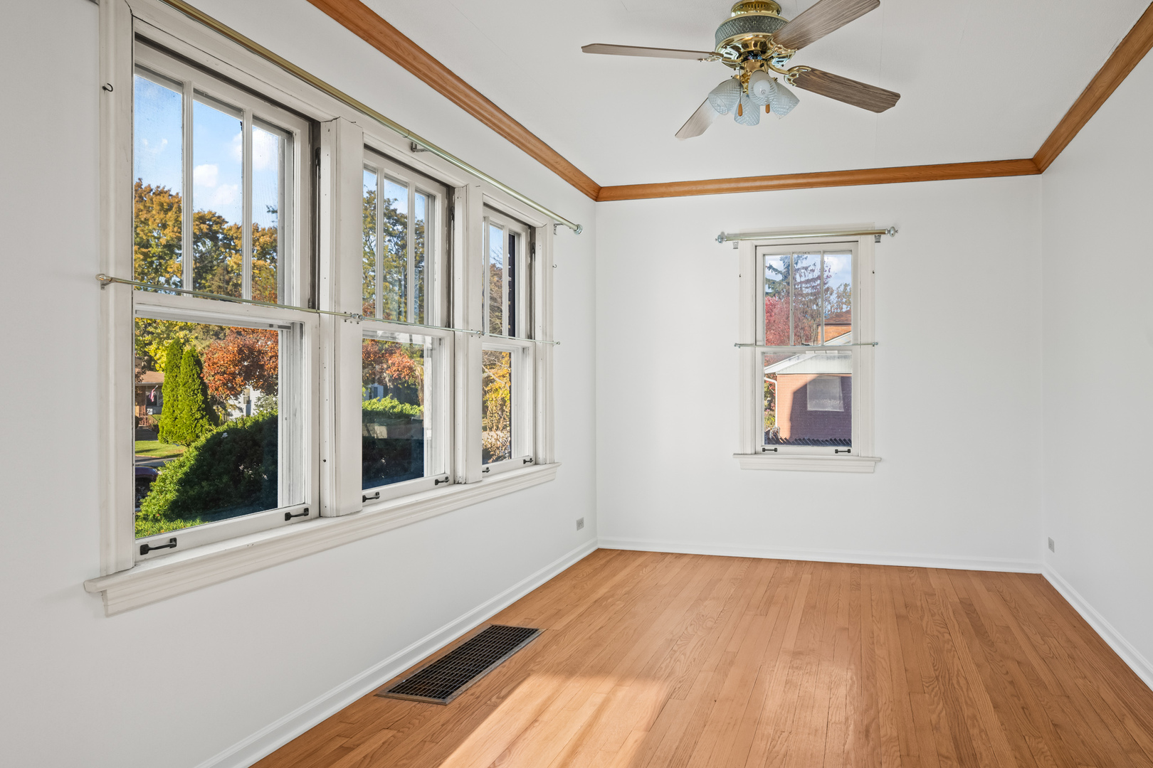 543 Columbia Avenue, Des Plaines, IL 60016