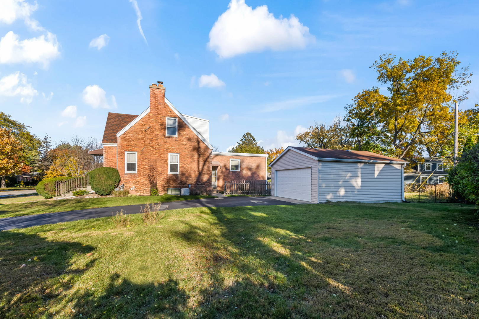 543 Columbia Avenue, Des Plaines, IL 60016