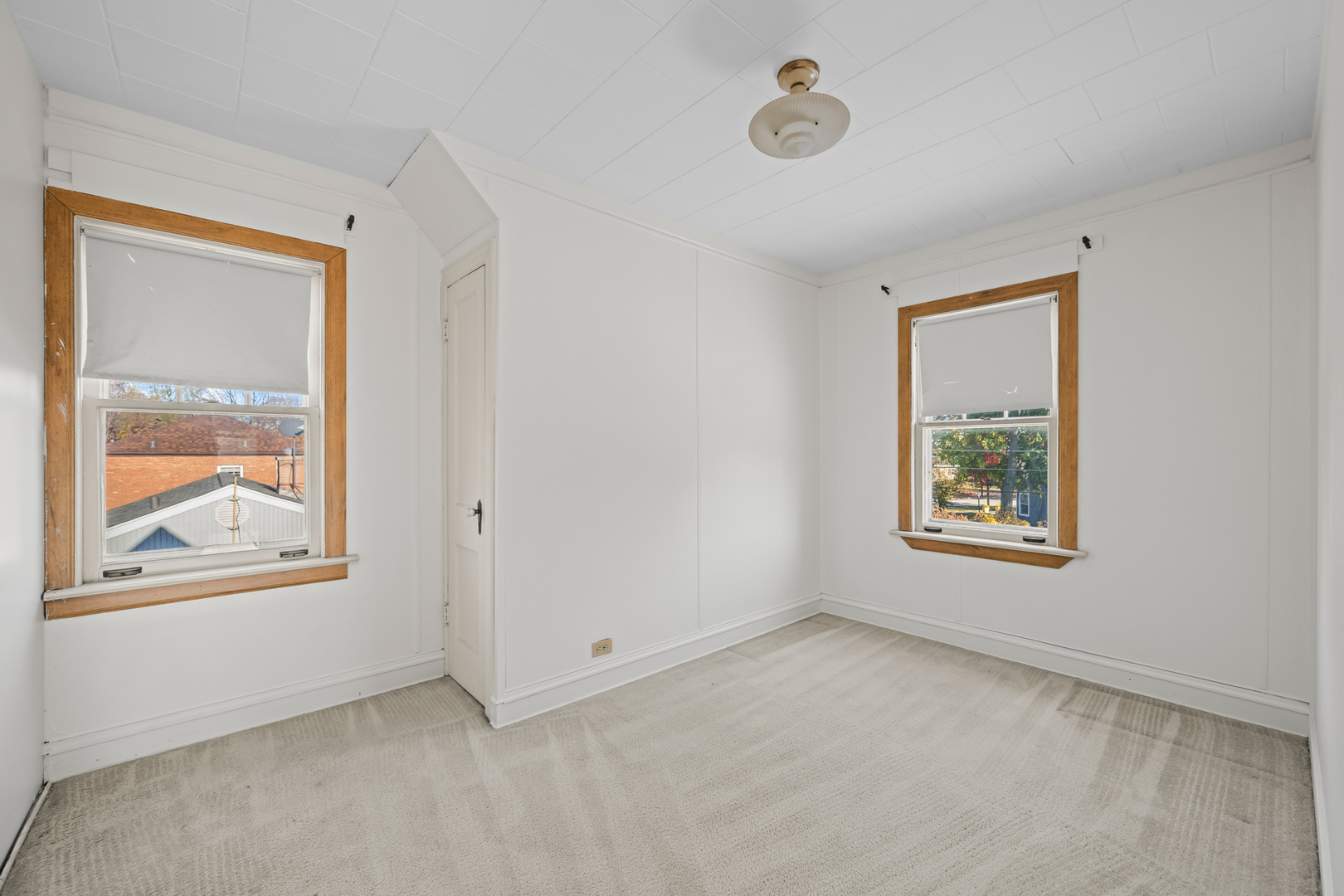 543 Columbia Avenue, Des Plaines, IL 60016