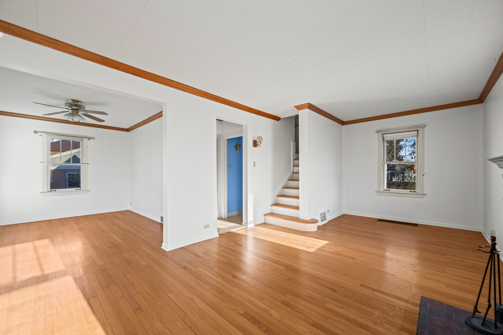 543 Columbia Avenue, Des Plaines, IL 60016