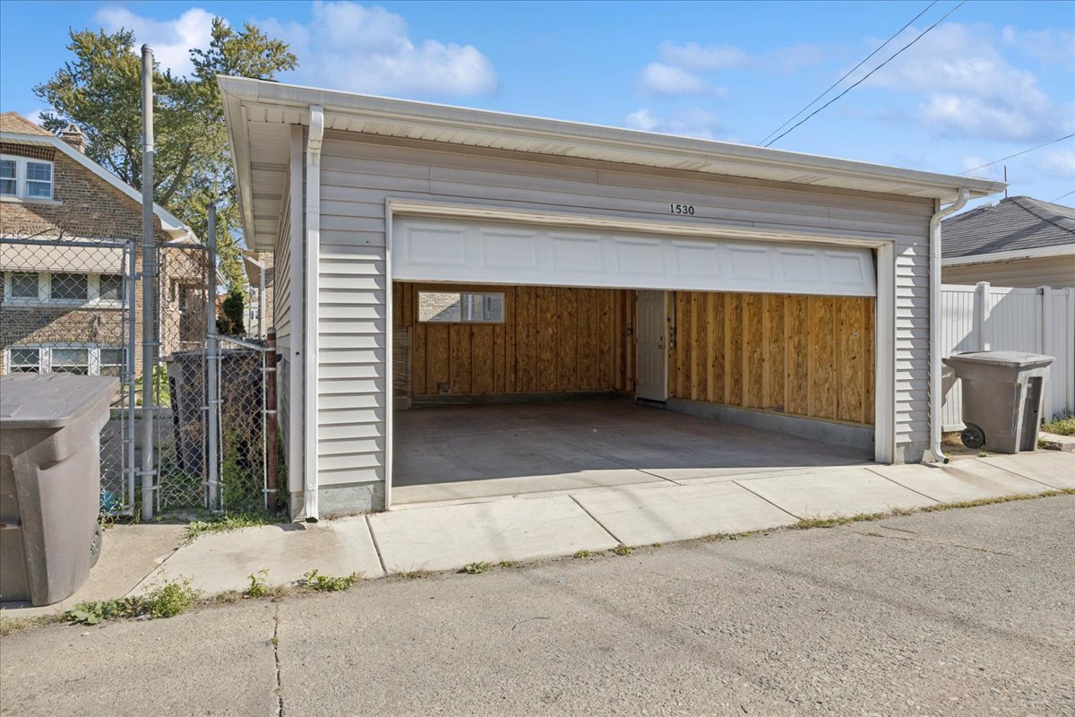 1530 S 61st Avenue, Cicero, IL 60804