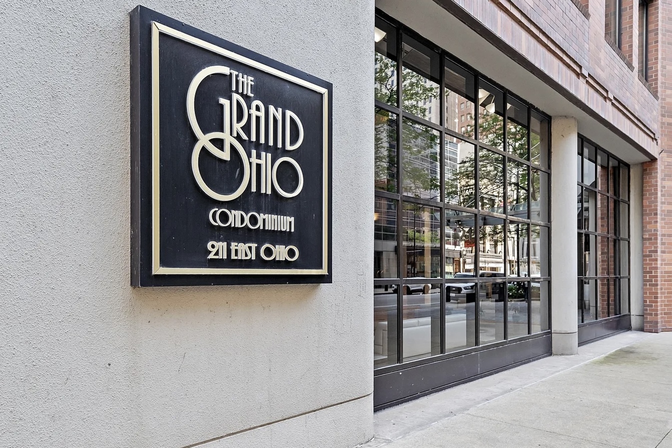 211 E Ohio Street #1215, Chicago, IL 60611