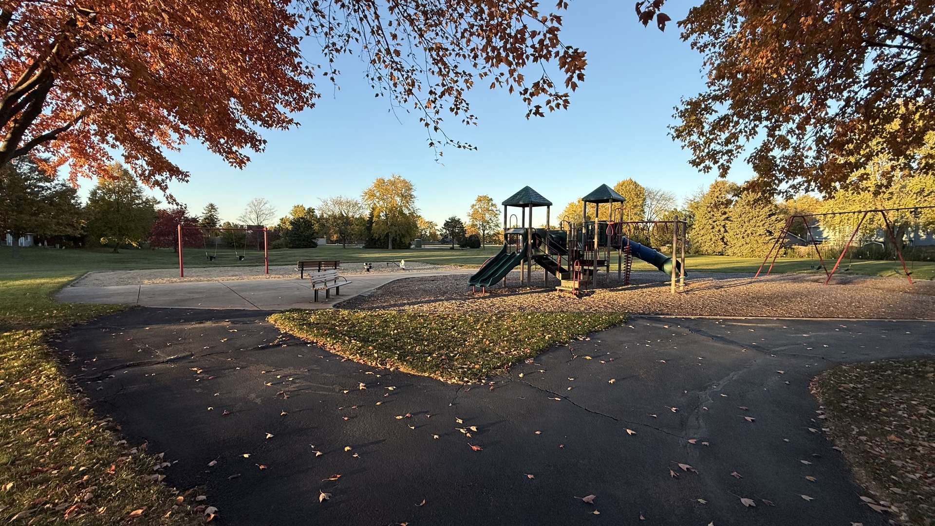 785 Clearwood Court, Aurora, IL 60504