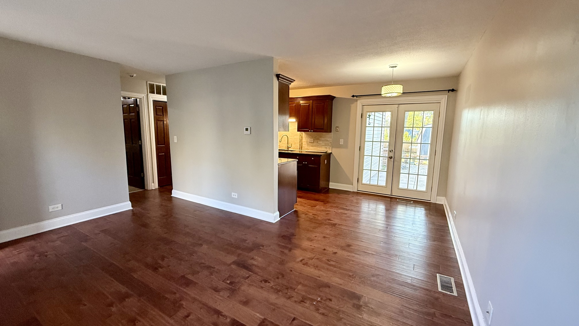 785 Clearwood Court, Aurora, IL 60504