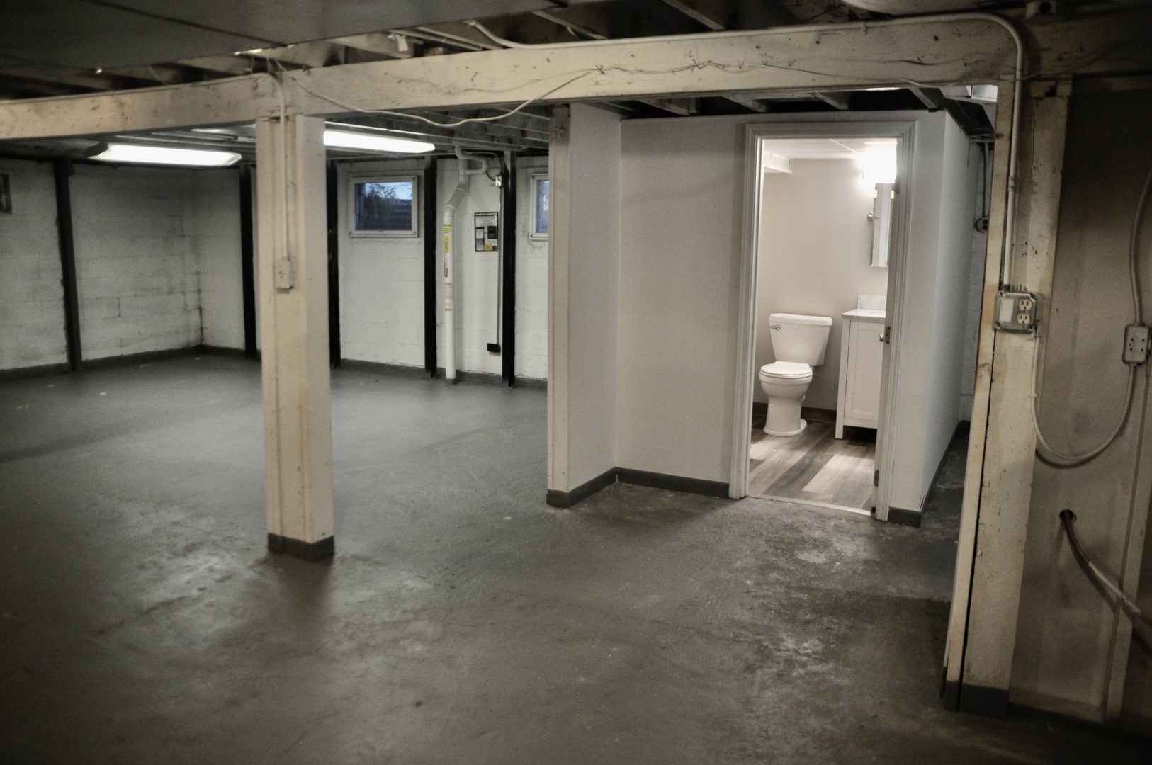 110 W 12th Avenue, Naperville, IL 60563