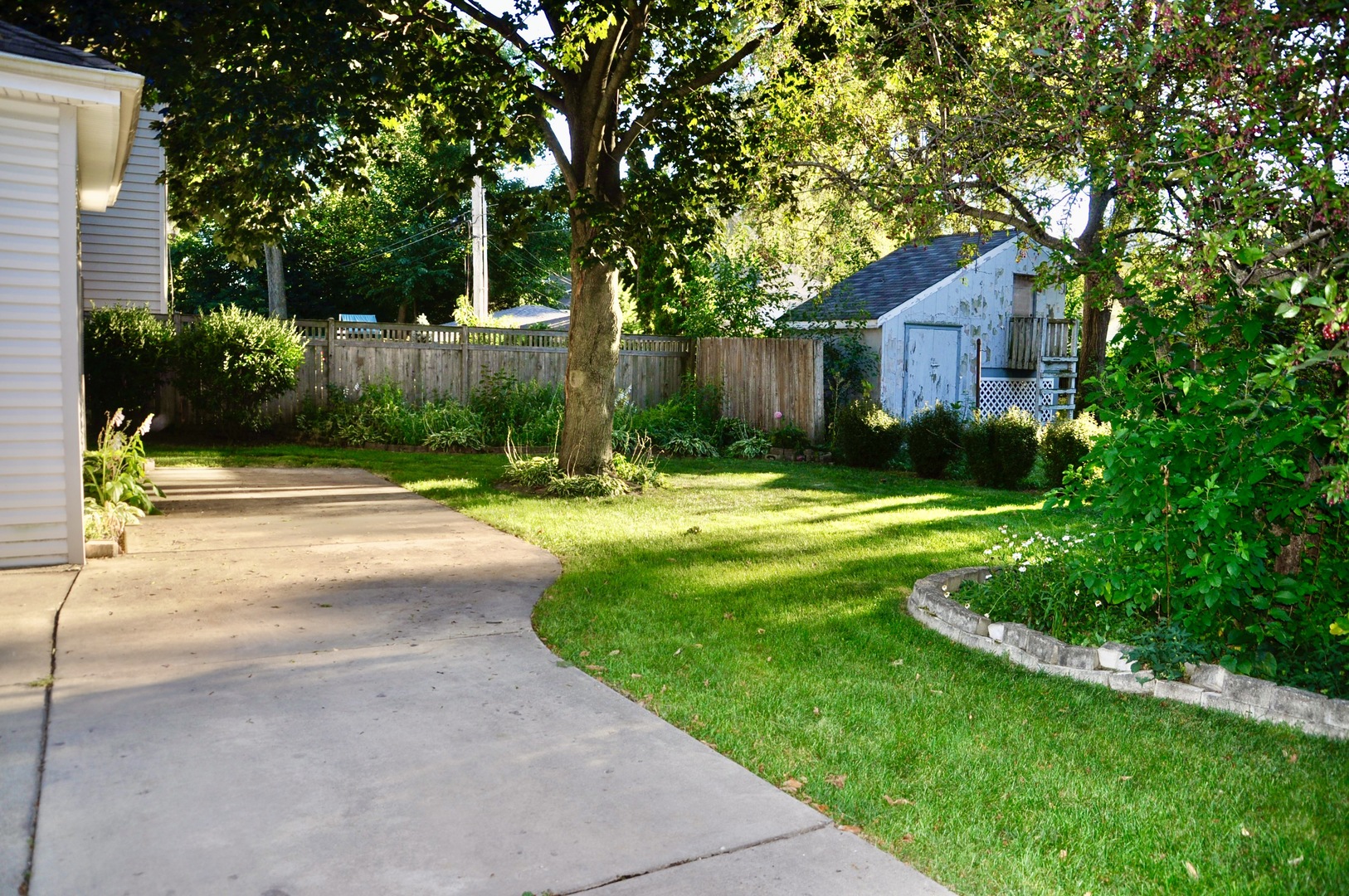 110 W 12th Avenue, Naperville, IL 60563