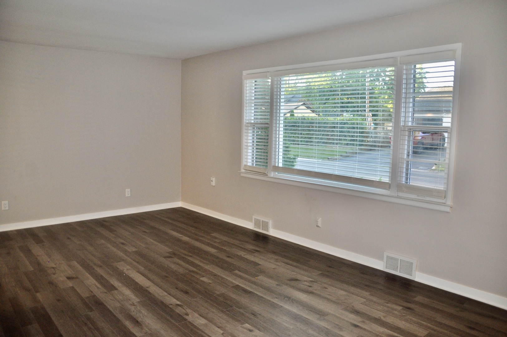 110 W 12th Avenue, Naperville, IL 60563