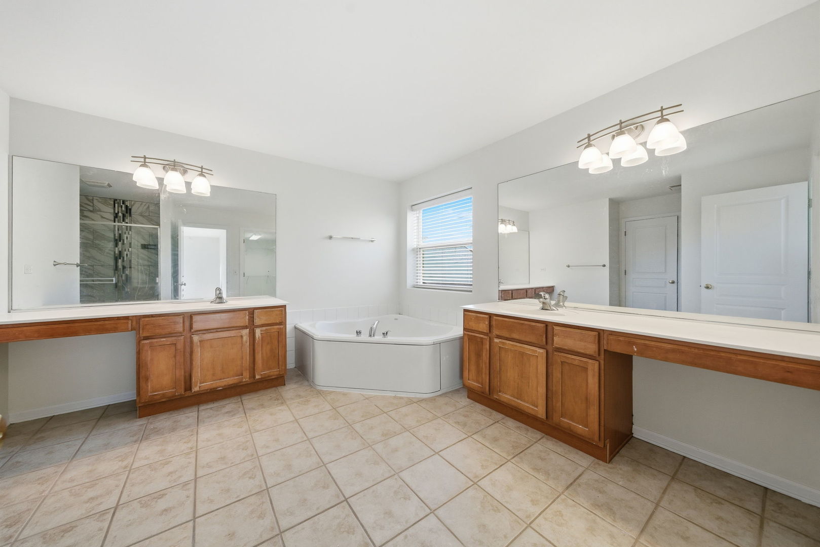 402 Marshall Ash Street, Bolingbrook, IL 60490