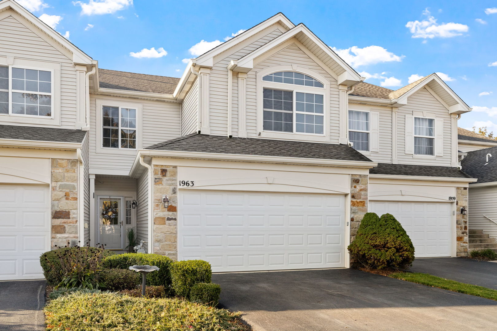 1963 Misty Ridge Court #1963, Aurora, IL 60503