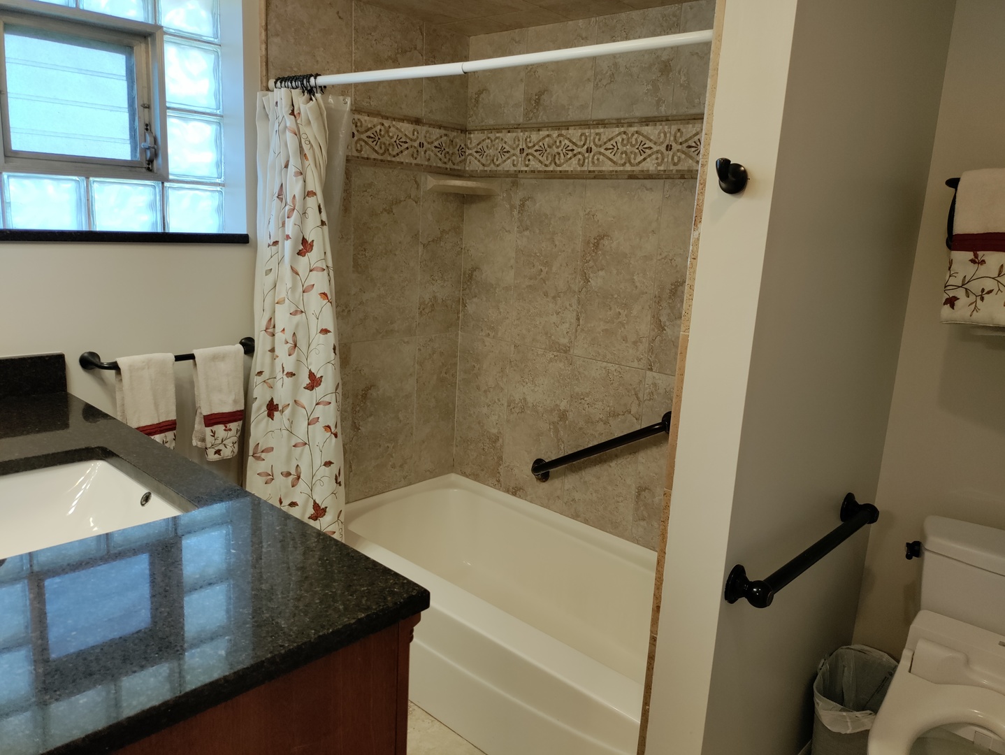 9137 S 88 Avenue, Hickory Hills, IL 60457