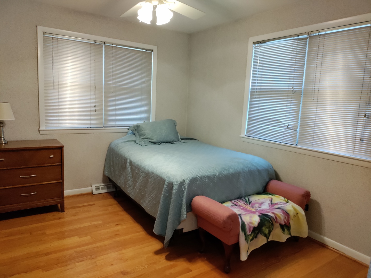 9137 S 88 Avenue, Hickory Hills, IL 60457