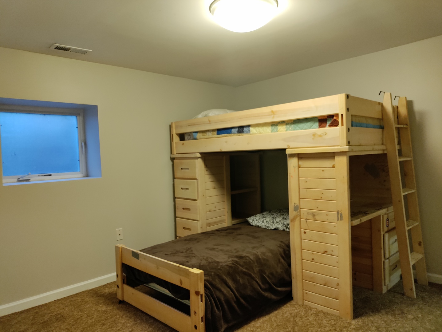 9137 S 88 Avenue, Hickory Hills, IL 60457