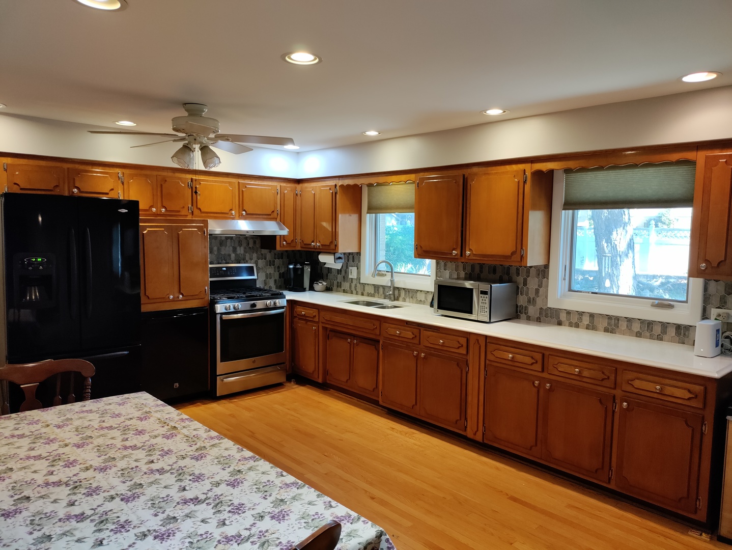 9137 S 88 Avenue, Hickory Hills, IL 60457