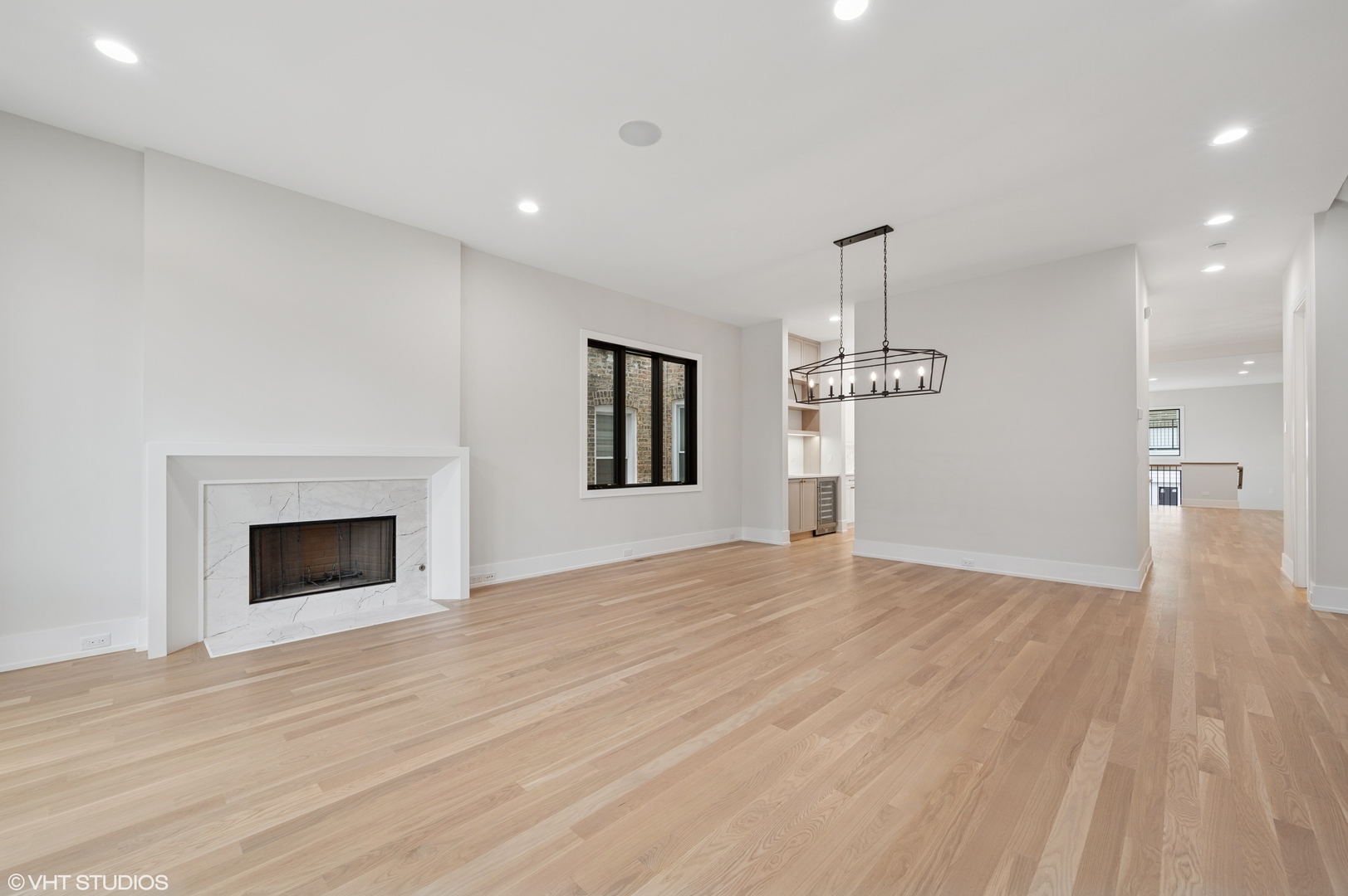 3920 N Bell Avenue, Chicago, IL 60618