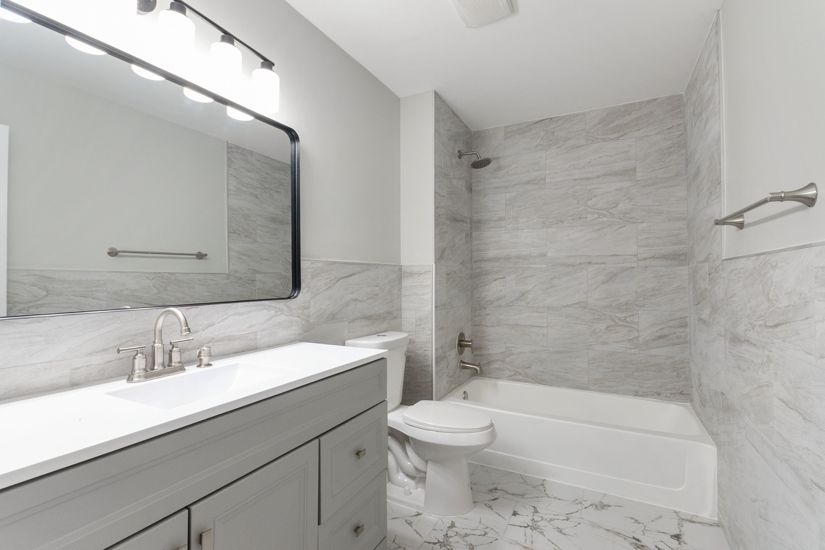 427 Bradford Place, Bolingbrook, IL 60490