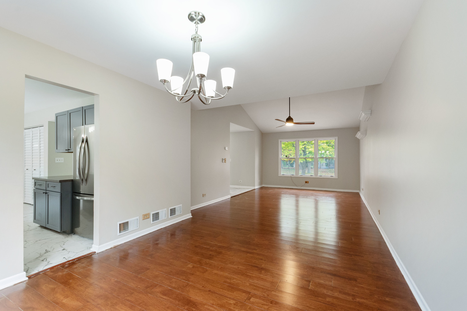 427 Bradford Place, Bolingbrook, IL 60490