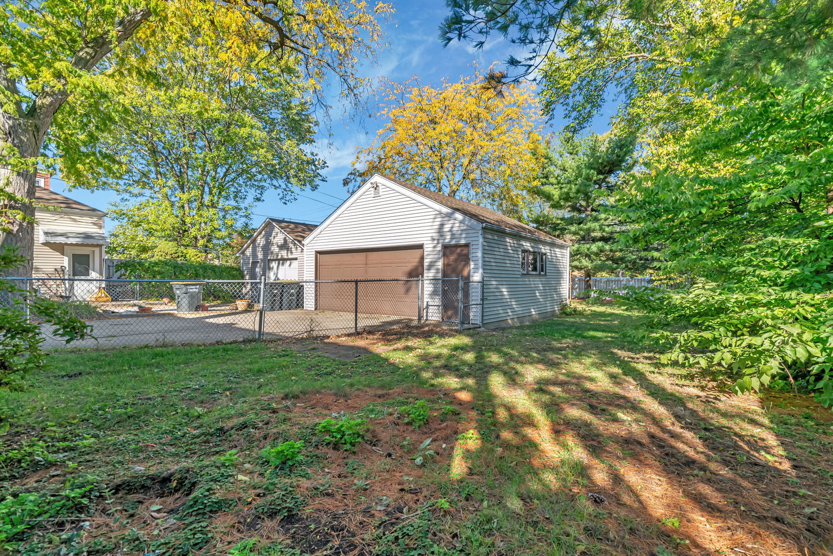 2522 Indiana Avenue, Lansing, IL 60438