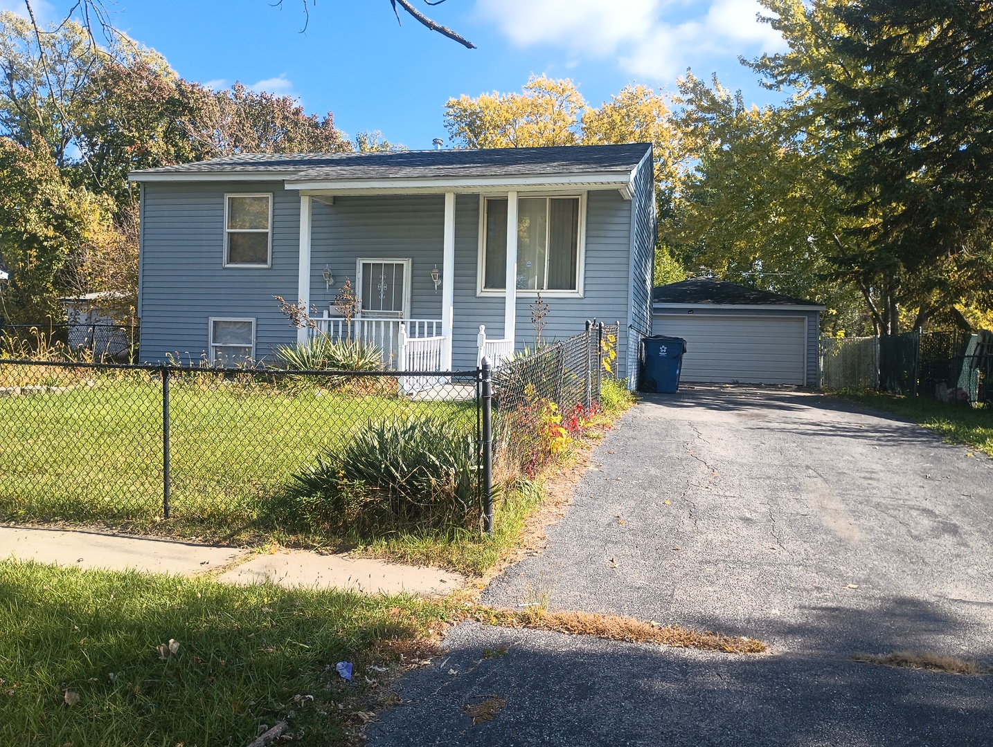 22223 Navaho Avenue, Sauk Village, IL 60411