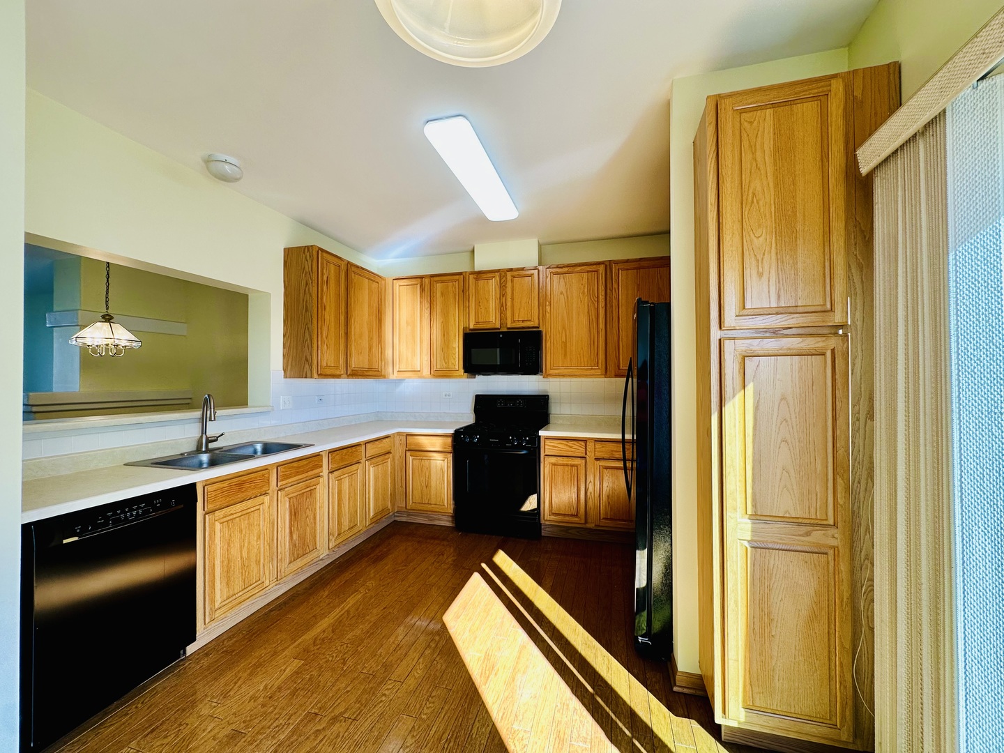 9499 Harrison Street #9499, Des Plaines, IL 60016