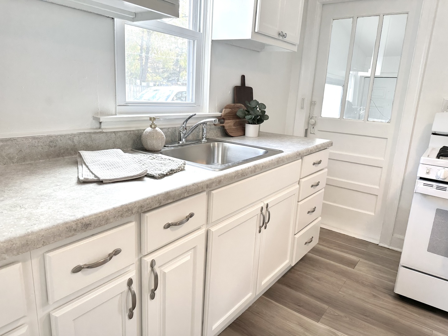 1611 19th Street, Zion, IL 60099