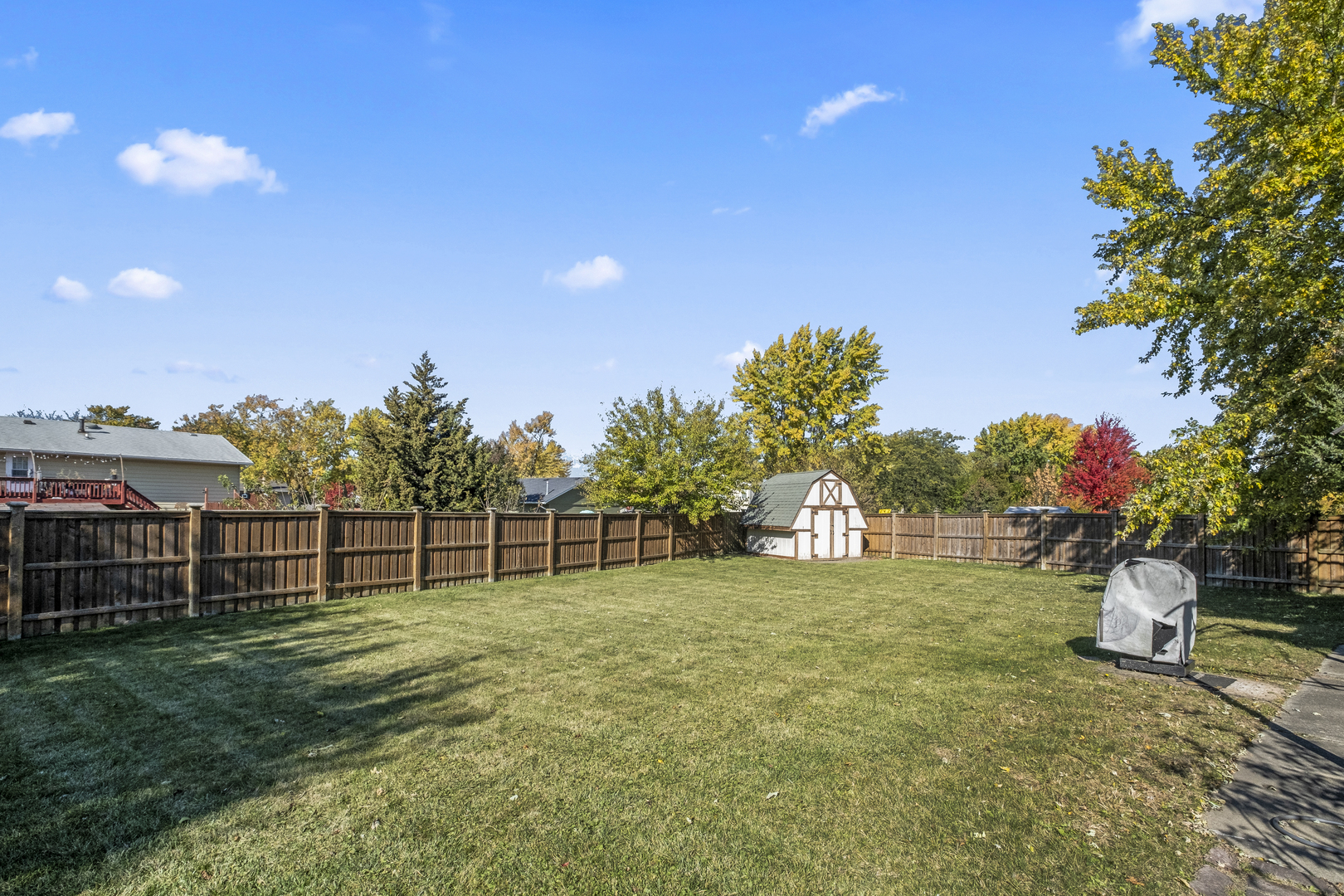7558 W Hawthorne Lane, Frankfort, IL 60423