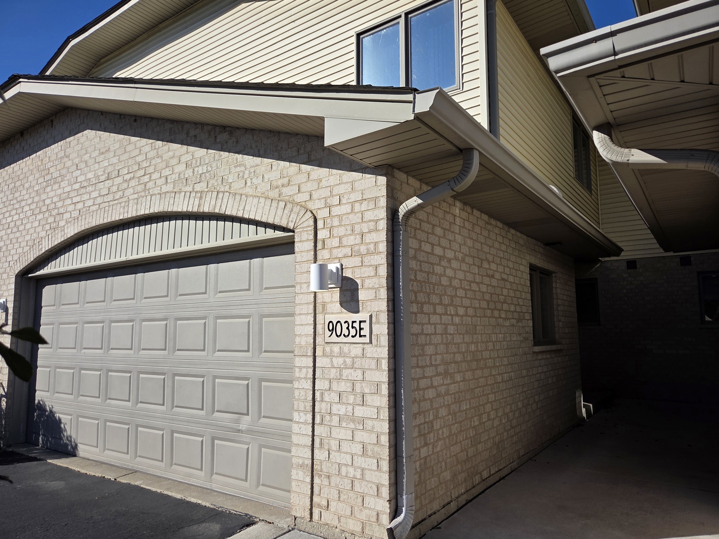 9035 W 111th Street #E, Palos Hills, IL 60465