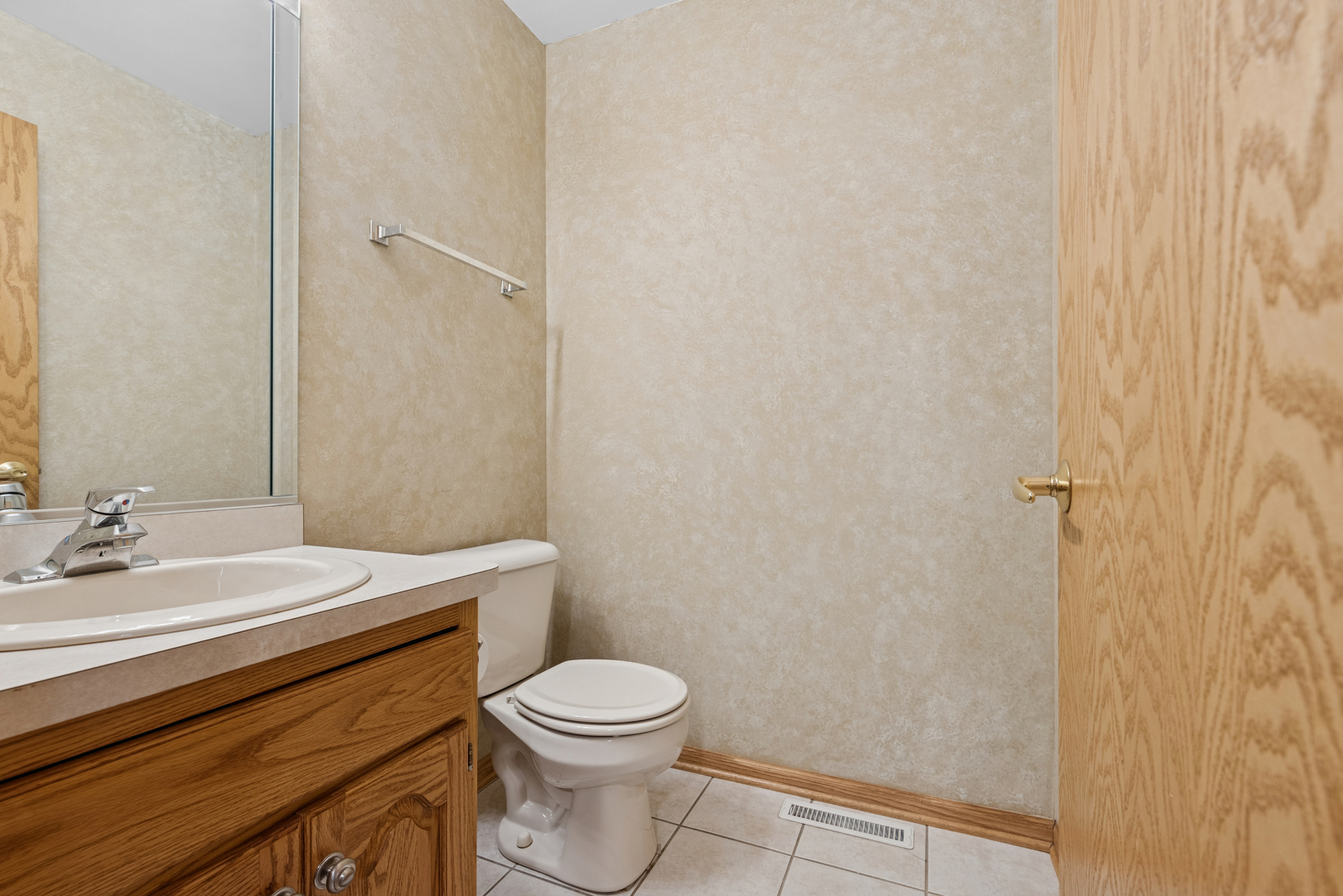 9035 W 111th Street #E, Palos Hills, IL 60465