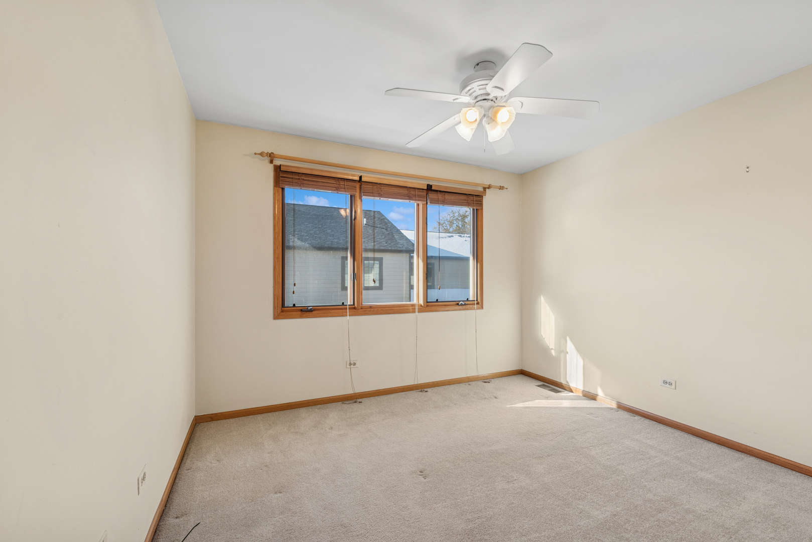 9035 W 111th Street #E, Palos Hills, IL 60465